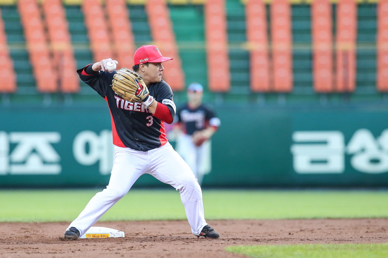 KIA 김선빈 KBO 최초 유격수2루수 황금장갑 쥘까